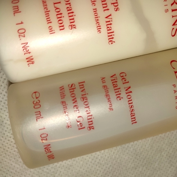 Clarins Travel Kit 4 30ml Pieces - Picture 6 of 7